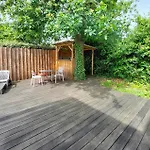 3 Bedroom Cozy In 度假居 *