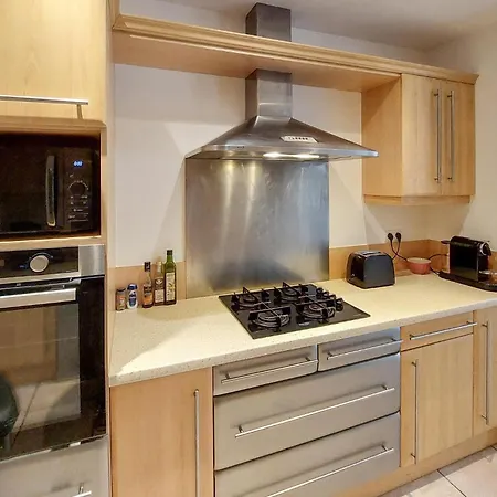 3 Bedroom Lovely In Andernos-les-Bains