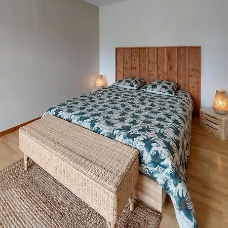 Casa de Férias 3 Bedroom Gorgeous In Andernos-les-Bains